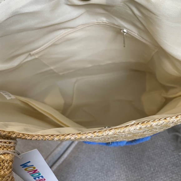 Straw Tote Bag - Picture 3 of 4